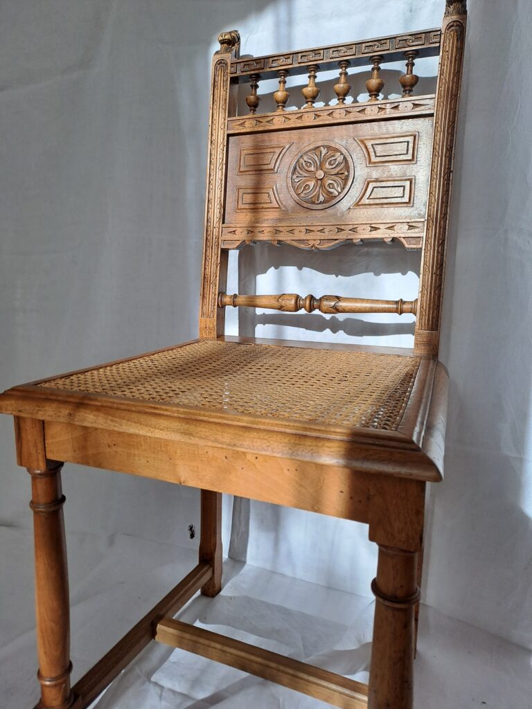 Chaise gothique d'époque napoléon III